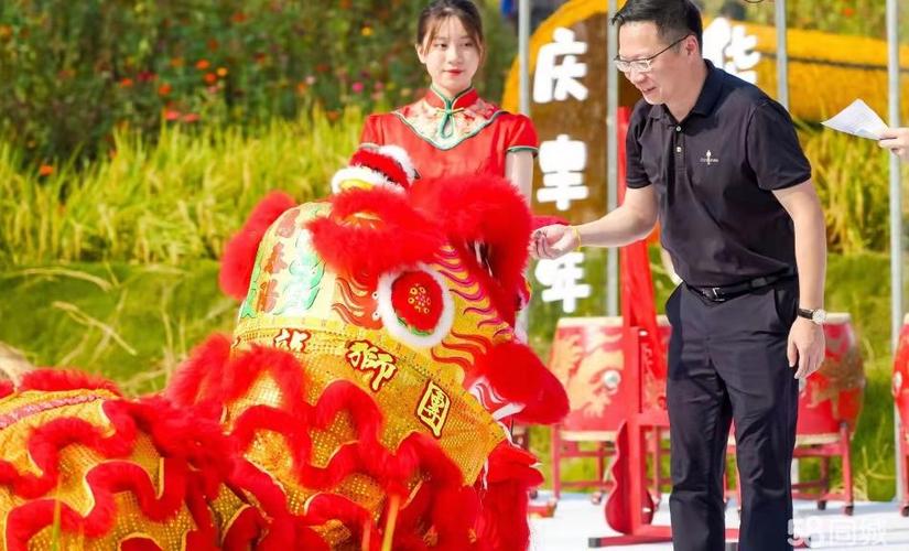 展示道具工厂,舞台演出服装道具,小龙人头饰制作